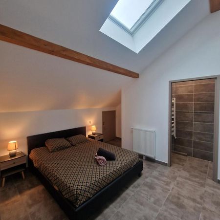 Superbe appartement T2 dans résidence neuve avec vue exceptionelle sur les montagnes, avec parking privatif.situé à proximité immédiate du centre ville de chorges. Esterno foto