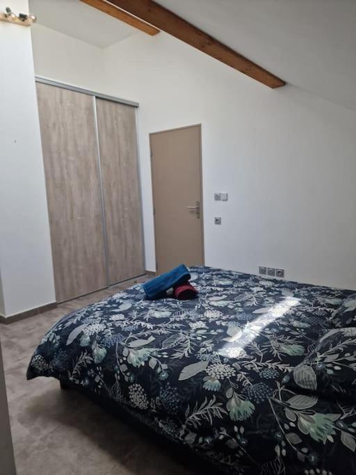 Superbe appartement T2 dans résidence neuve avec vue exceptionelle sur les montagnes, avec parking privatif.situé à proximité immédiate du centre ville de chorges. Esterno foto