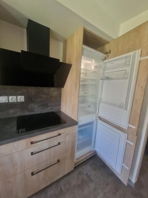 Superbe appartement T2 dans résidence neuve avec vue exceptionelle sur les montagnes, avec parking privatif.situé à proximité immédiate du centre ville de chorges. Esterno foto